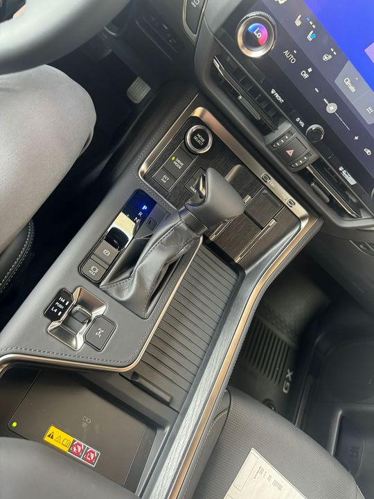 Lexus GX II рестайлинг 2, 2024 год, 15 000 000 рублей, 4 фотография
