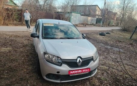 Renault Logan II, 2016 год, 290 000 рублей, 1 фотография