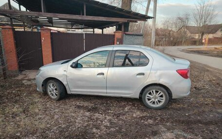 Renault Logan II, 2016 год, 290 000 рублей, 5 фотография