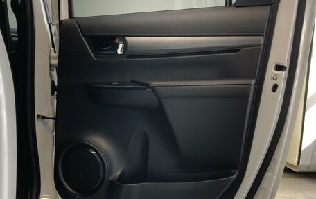 Toyota Hilux VIII, 2020 год, 5 950 000 рублей, 21 фотография
