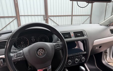 Volkswagen Jetta VI, 2013 год, 1 350 000 рублей, 8 фотография