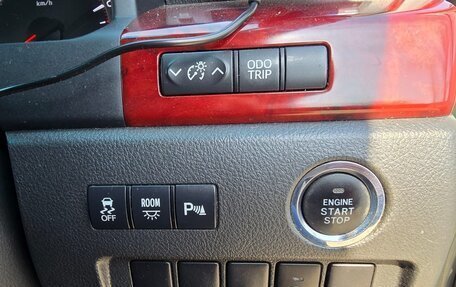 Toyota Vellfire I, 2009 год, 1 900 000 рублей, 8 фотография