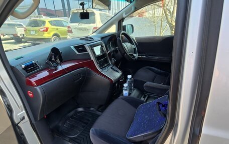 Toyota Vellfire I, 2009 год, 1 900 000 рублей, 13 фотография