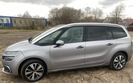 Citroen C4 Picasso II рестайлинг, 2017 год, 1 350 000 рублей, 5 фотография