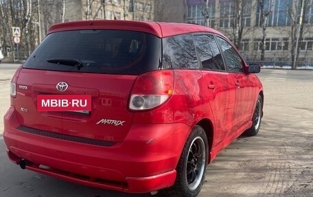 Toyota Matrix, 2002 год, 699 000 рублей, 2 фотография