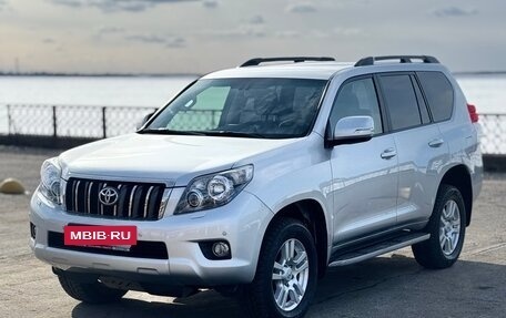 Toyota Land Cruiser Prado 150 рестайлинг 2, 2010 год, 4 500 000 рублей, 2 фотография