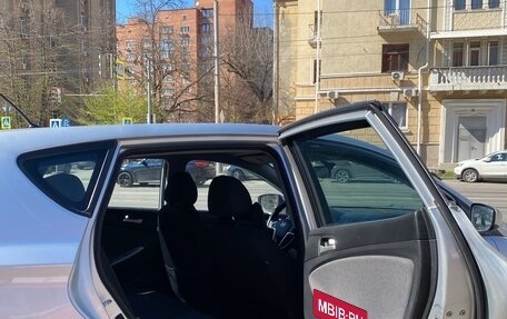 Hyundai Solaris II рестайлинг, 2011 год, 1 150 000 рублей, 20 фотография
