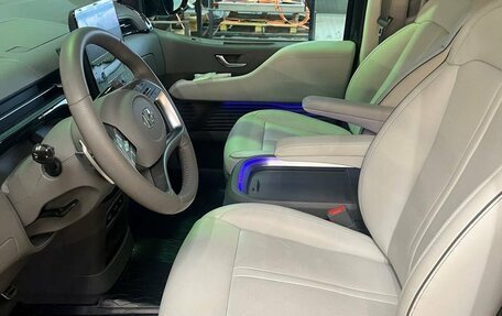 Hyundai Staria, 2022 год, 5 400 000 рублей, 8 фотография