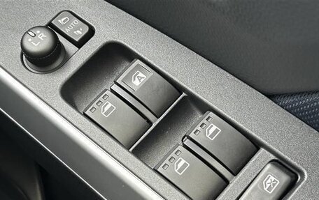 Toyota Roomy I, 2022 год, 850 000 рублей, 14 фотография