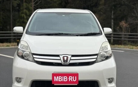 Toyota ISis I, 2015 год, 1 250 000 рублей, 3 фотография
