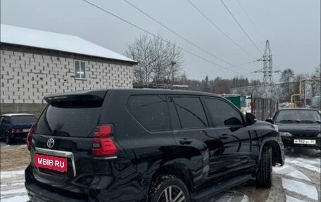 Toyota Land Cruiser Prado 150 рестайлинг 2, 2010 год, 2 350 000 рублей, 2 фотография