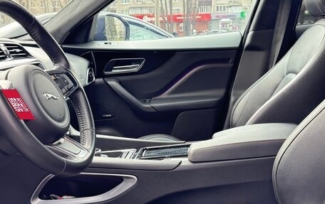 Jaguar F-Pace, 2018 год, 3 590 000 рублей, 6 фотография