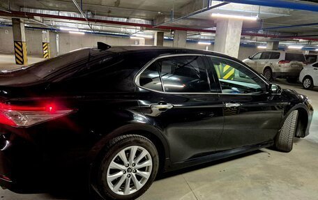 Toyota Camry, 2018 год, 2 870 000 рублей, 4 фотография