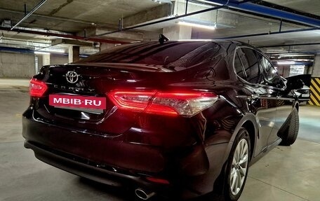 Toyota Camry, 2018 год, 2 870 000 рублей, 5 фотография