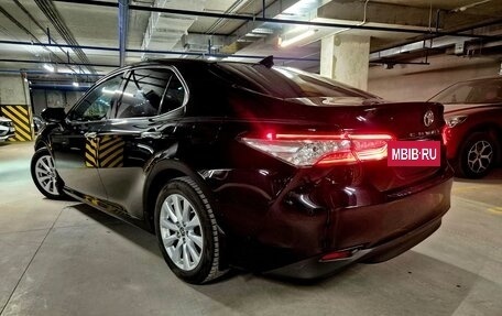 Toyota Camry, 2018 год, 2 870 000 рублей, 6 фотография