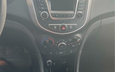 Hyundai Solaris II рестайлинг, 2014 год, 709 000 рублей, 4 фотография