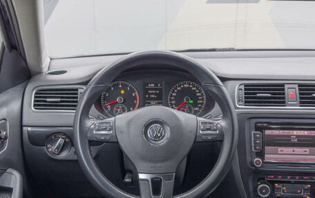 Volkswagen Jetta VI, 2011 год, 975 000 рублей, 15 фотография