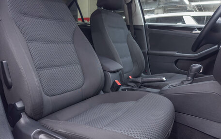 Volkswagen Jetta VI, 2011 год, 975 000 рублей, 22 фотография
