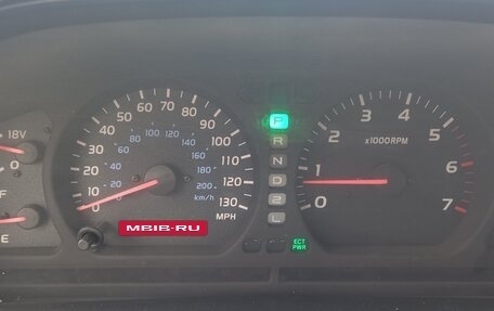 Toyota Land Cruiser 100 рестайлинг 2, 1999 год, 1 800 000 рублей, 5 фотография