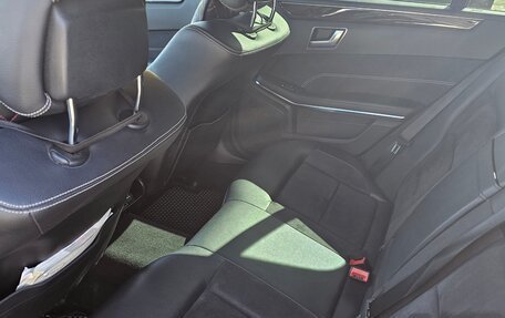 Mercedes-Benz E-Класс, 2013 год, 2 000 000 рублей, 11 фотография