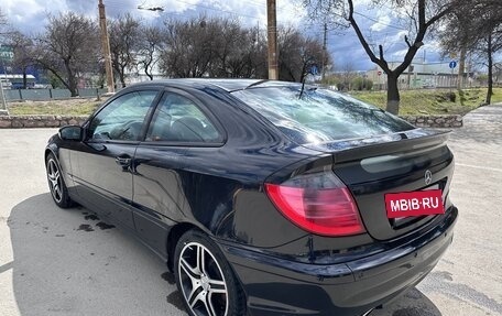 Mercedes-Benz C-Класс, 2004 год, 800 000 рублей, 3 фотография