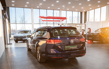 Volkswagen Passat B8 рестайлинг, 2019 год, 1 950 000 рублей, 8 фотография