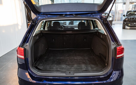 Volkswagen Passat B8 рестайлинг, 2019 год, 1 950 000 рублей, 18 фотография