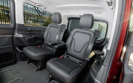 Mercedes-Benz V-Класс, 2019 год, 5 900 000 рублей, 21 фотография