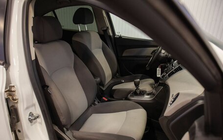 Chevrolet Cruze II, 2011 год, 740 000 рублей, 32 фотография