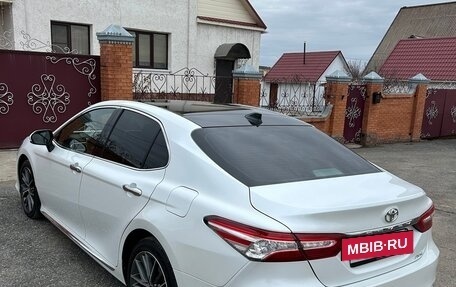 Toyota Camry, 2023 год, 3 600 000 рублей, 4 фотография