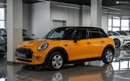 MINI Hatch, 2017 год, 2 090 000 рублей, 1 фотография