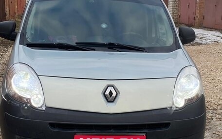 Renault Kangoo II рестайлинг, 2011 год, 780 000 рублей, 1 фотография