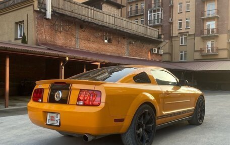 Ford Mustang VI рестайлинг, 2008 год, 1 750 000 рублей, 8 фотография