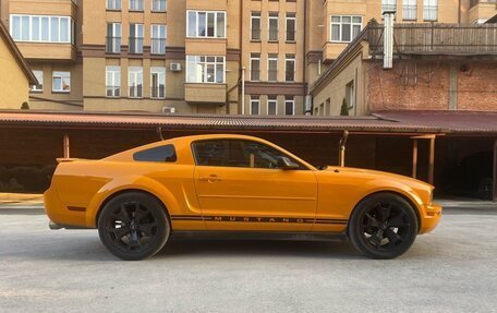 Ford Mustang VI рестайлинг, 2008 год, 1 750 000 рублей, 4 фотография