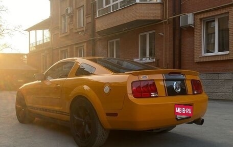 Ford Mustang VI рестайлинг, 2008 год, 1 750 000 рублей, 5 фотография