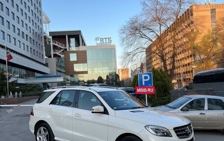 Mercedes-Benz M-Класс, 2012 год, 2 600 000 рублей, 2 фотография
