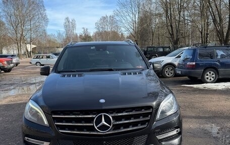 Mercedes-Benz M-Класс, 2014 год, 2 500 000 рублей, 4 фотография