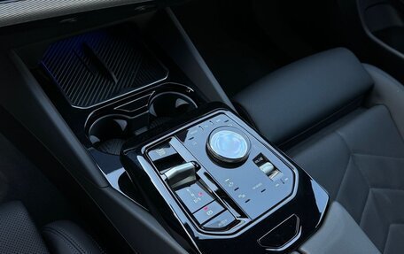 BMW 5 серия, 2024 год, 6 850 000 рублей, 14 фотография