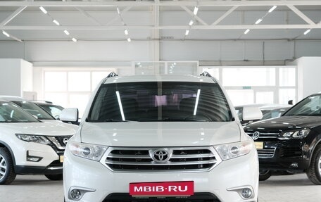 Toyota Highlander III, 2013 год, 2 699 000 рублей, 3 фотография