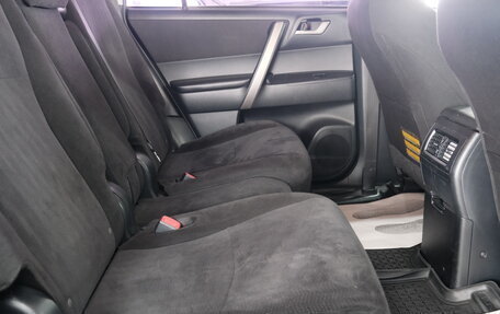 Toyota Highlander III, 2013 год, 2 699 000 рублей, 20 фотография