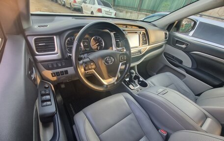 Toyota Highlander III, 2019 год, 4 200 000 рублей, 13 фотография