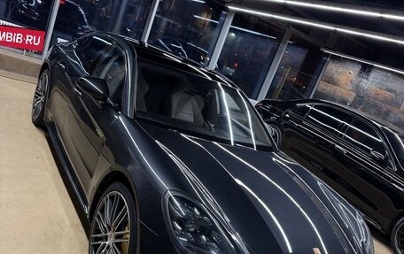 Porsche Panamera II рестайлинг, 2017 год, 8 фотография