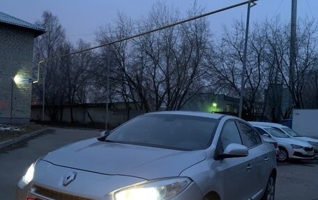 Renault Fluence I, 2012 год, 720 000 рублей, 2 фотография