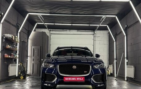 Jaguar F-Pace, 2016 год, 3 430 000 рублей, 1 фотография