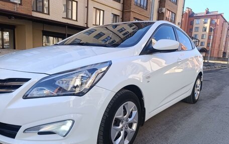 Hyundai Solaris II рестайлинг, 2015 год, 1 100 000 рублей, 3 фотография