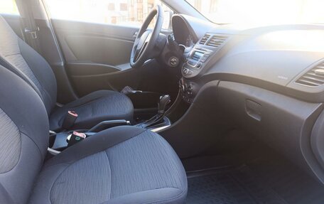 Hyundai Solaris II рестайлинг, 2015 год, 1 100 000 рублей, 4 фотография