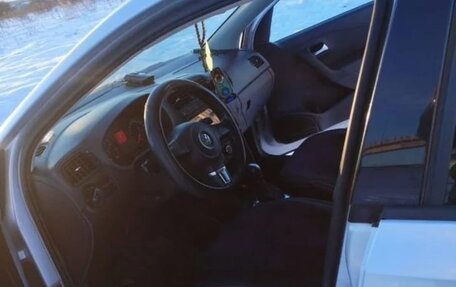 Volkswagen Polo VI (EU Market), 2011 год, 750 000 рублей, 3 фотография