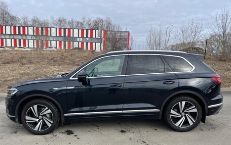 Volkswagen Touareg III, 2020 год, 5 484 000 рублей, 2 фотография