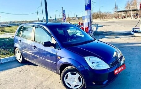 Ford Fiesta, 2002 год, 350 000 рублей, 2 фотография