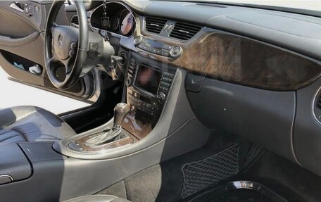 Mercedes-Benz CLS, 2006 год, 1 000 000 рублей, 2 фотография
